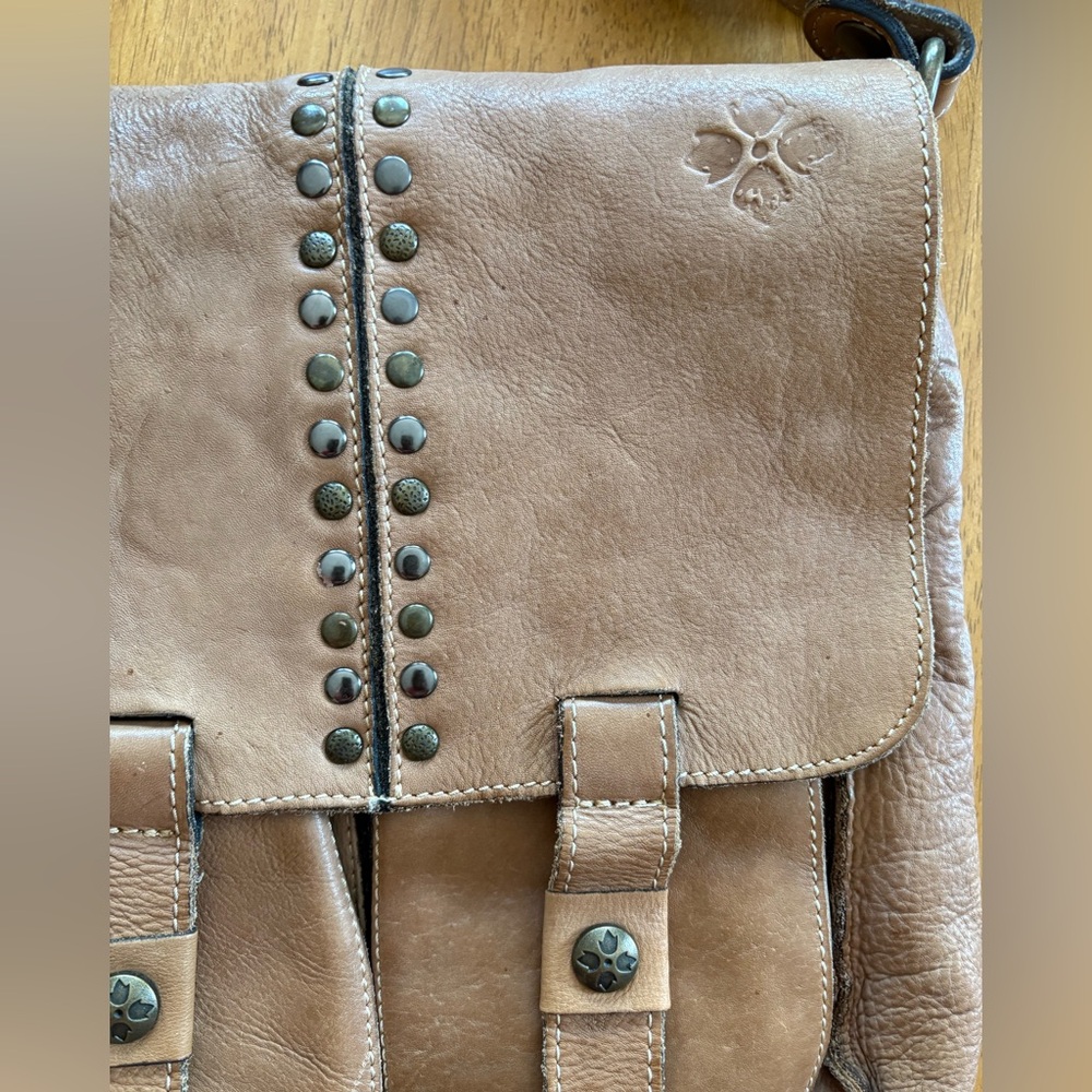 Patricia Nash ARMENO Brown Italian Leather Crossbody Messenger Tan - Picture 4 of 16